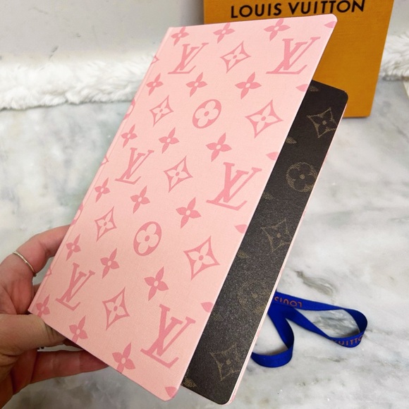 Authentic NIB Louis Vuitton Pink Carn-Jane MM Journal / Notebook - Picture 10 of 13